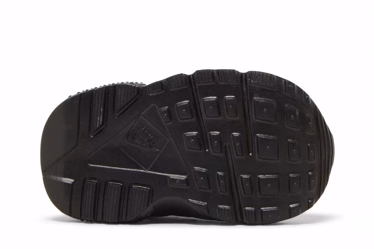 Nike Huarache Run TD Triple Black, view 5