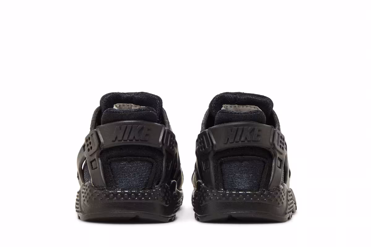 Nike Huarache Run TD Triple Black, view 7