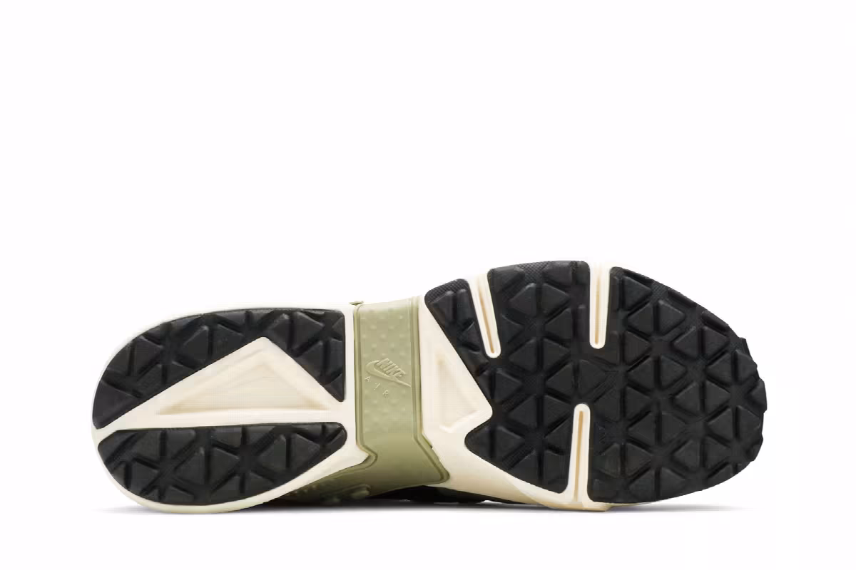 Nike Air Huarache Gripp Olive, view 5
