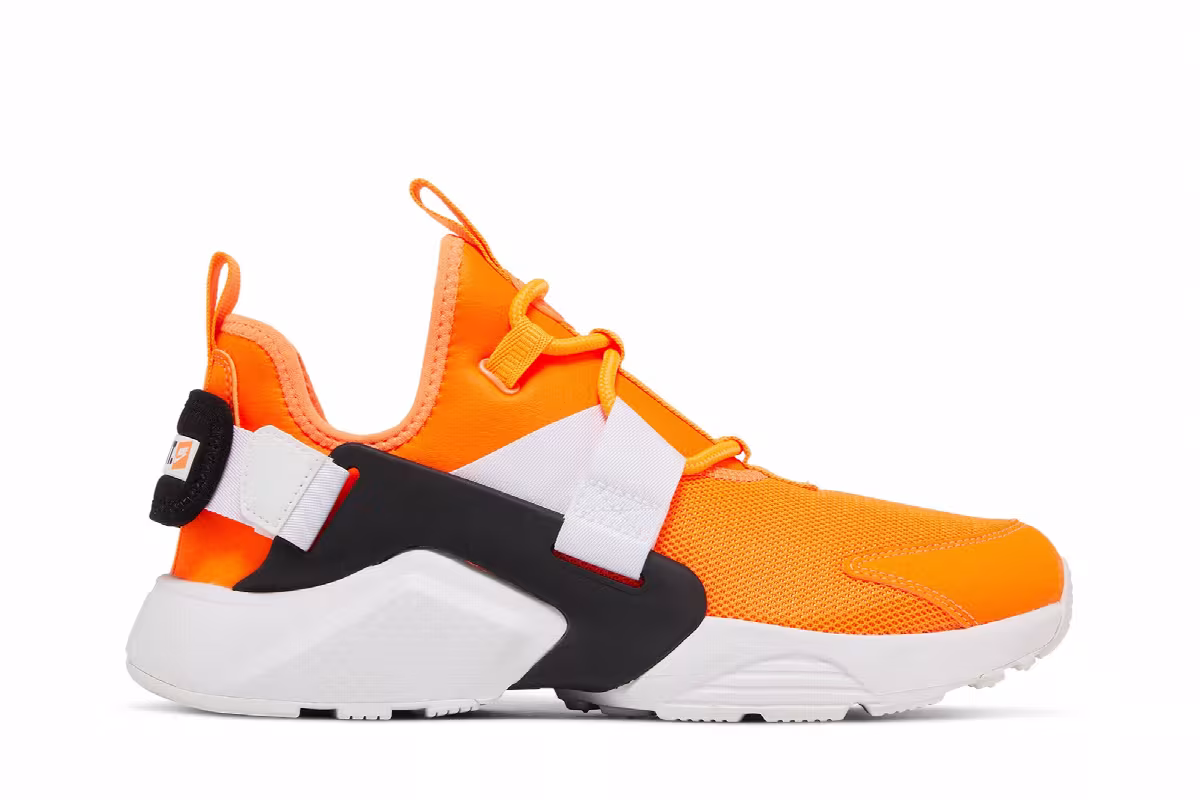 Nike Women's Huarache City Low Just Do It, view 2