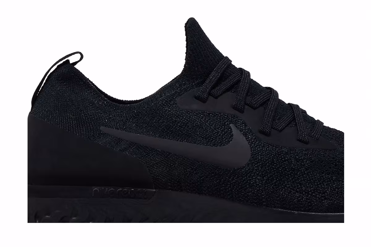 Nike Epic React Flyknit Triple Black, view 3