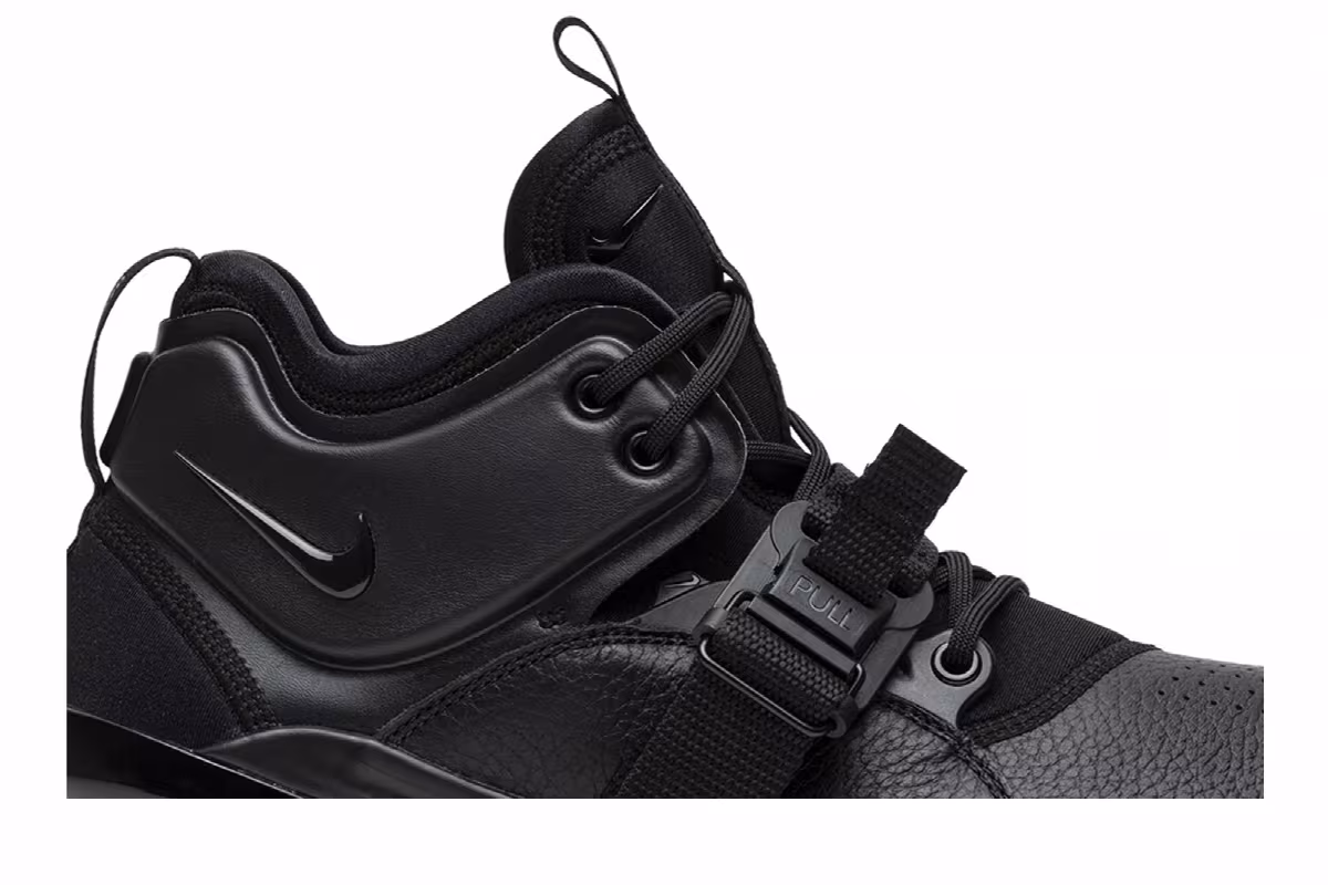 Nike Air Force 270 Triple Black, view 3