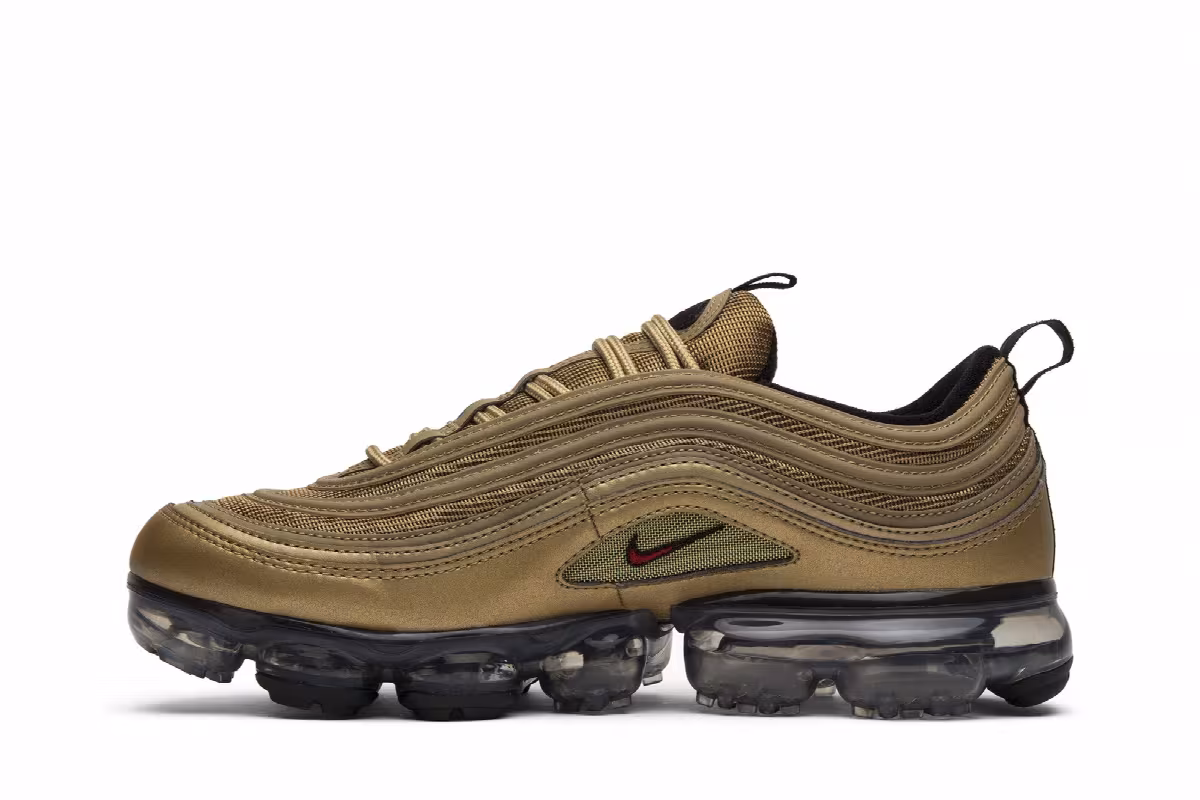 Nike Air Vapormax 97 Metallic Gold, view 4
