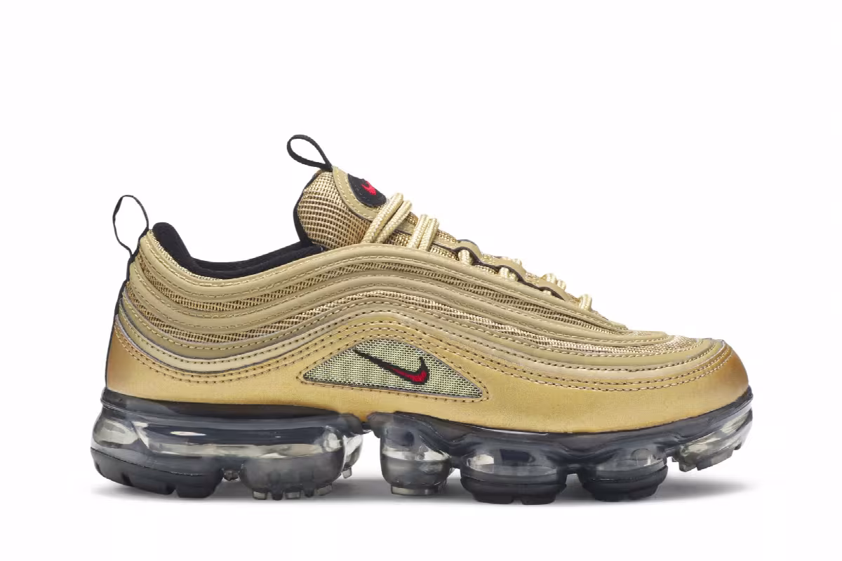Nike Air VaporMax 97 GS Metallic Gold, view 2