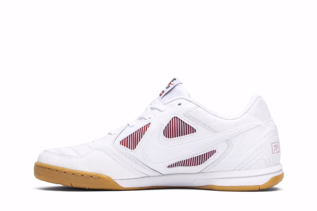 Supreme x Nike Gato SB White, view 4