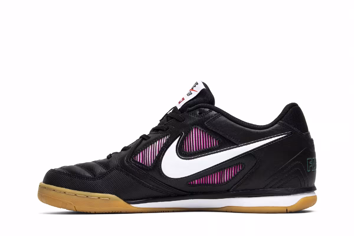 Supreme x Nike Gato SB Black, view 4