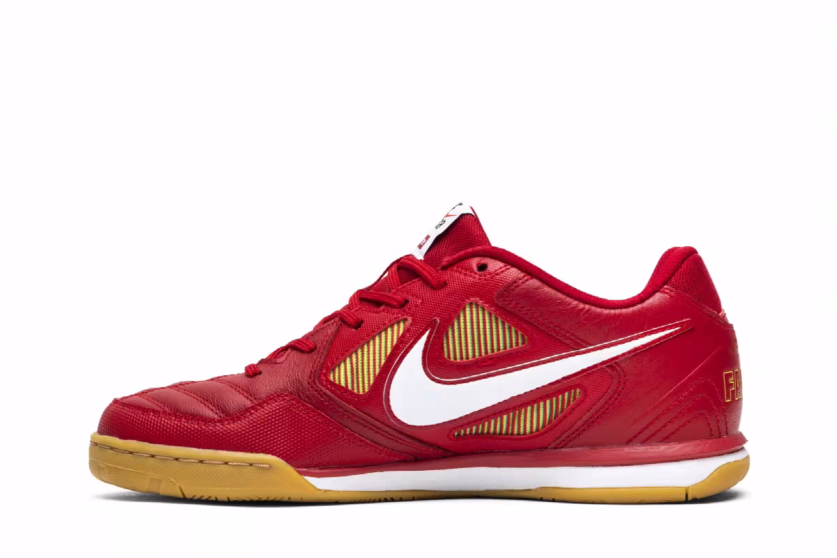 Supreme x Nike Gato SB Red, view 4