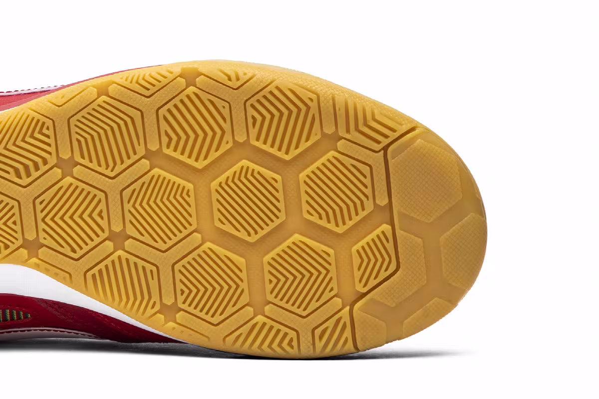 Supreme x Nike Gato SB Red, view 6