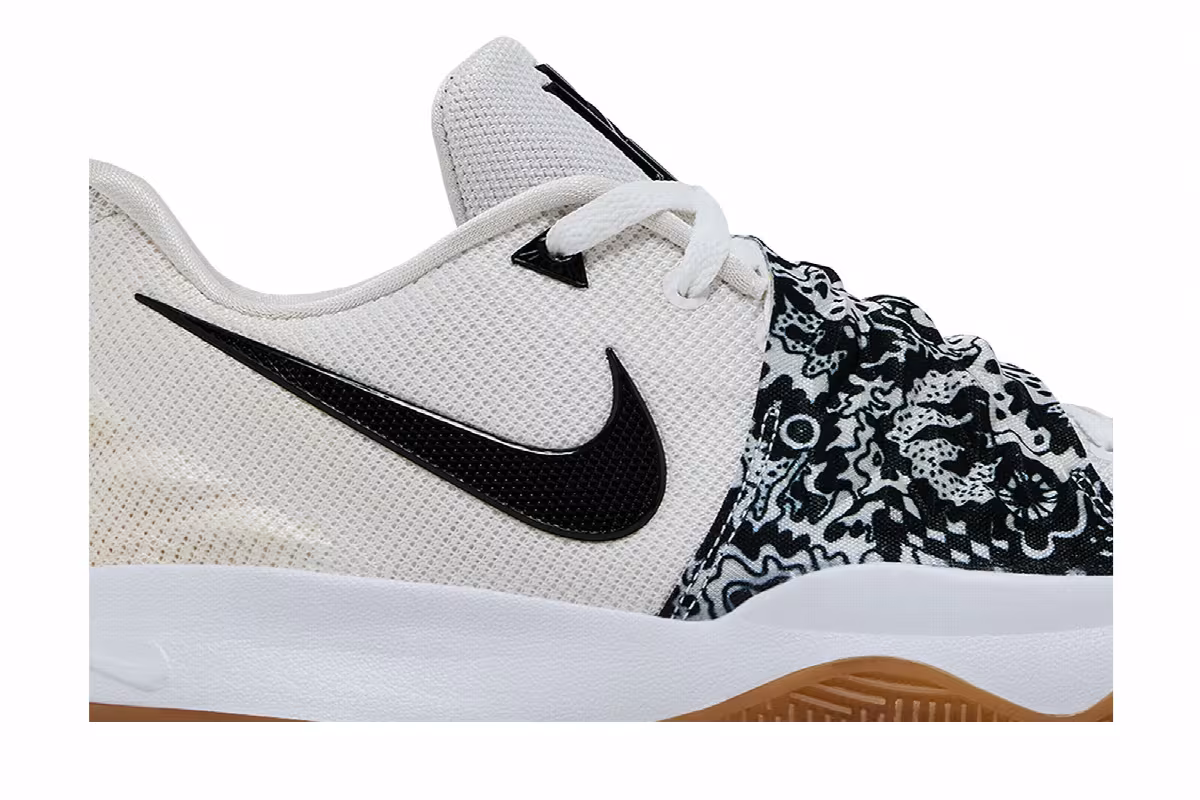 Nike Kyrie Low White, view 3