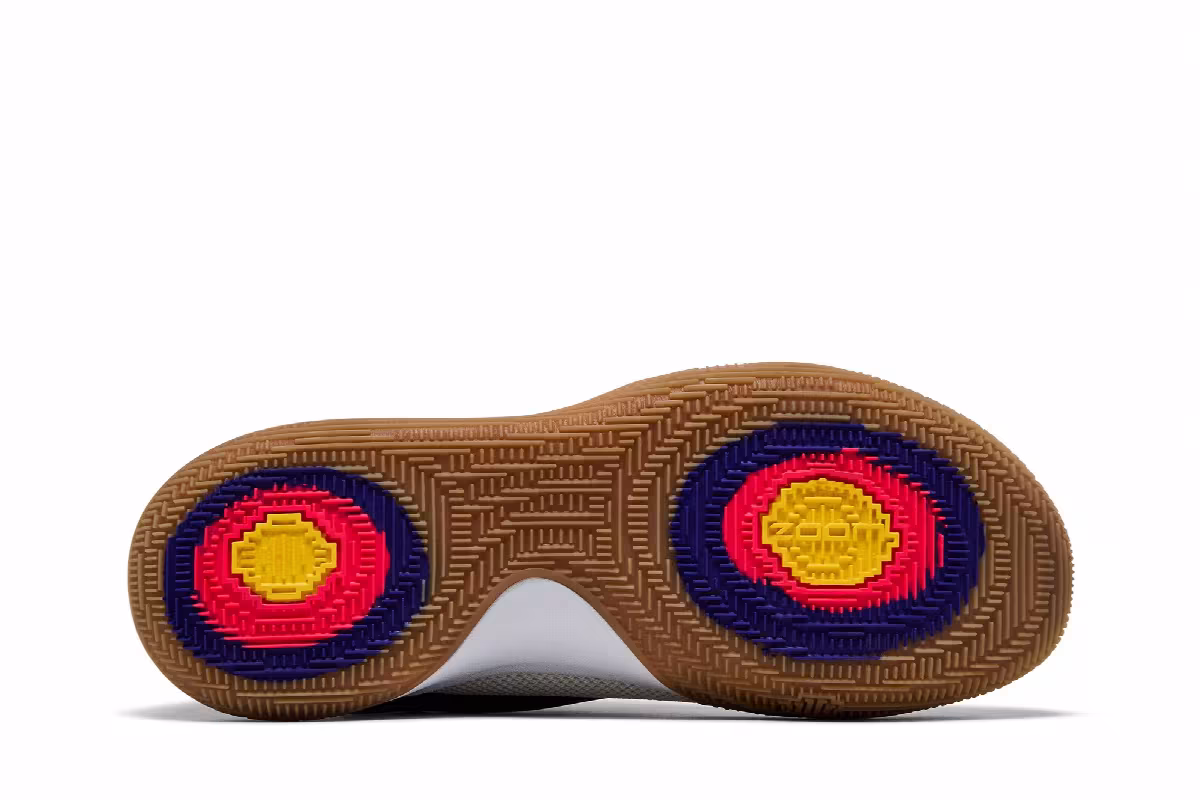 Nike Kyrie Low White, view 5