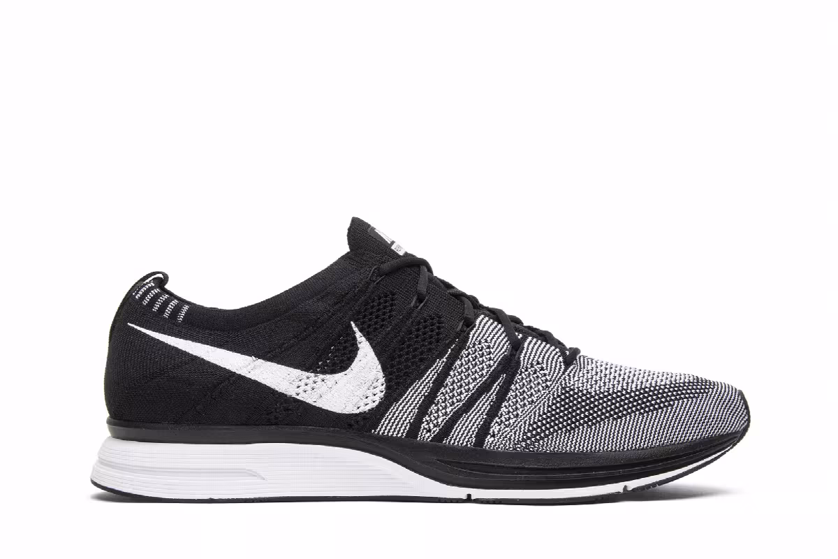 Nike Flyknit Trainer 2018 Oreo, view 2