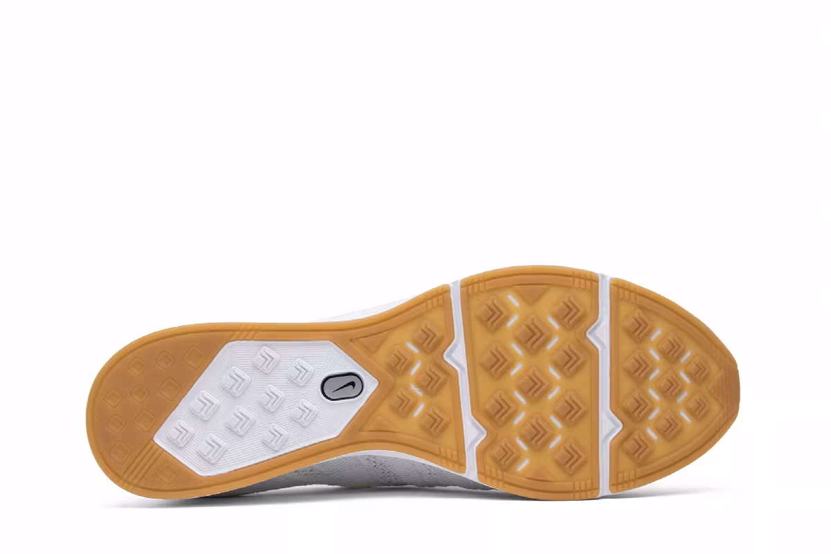 Nike Flyknit Trainer White Gum, view 5