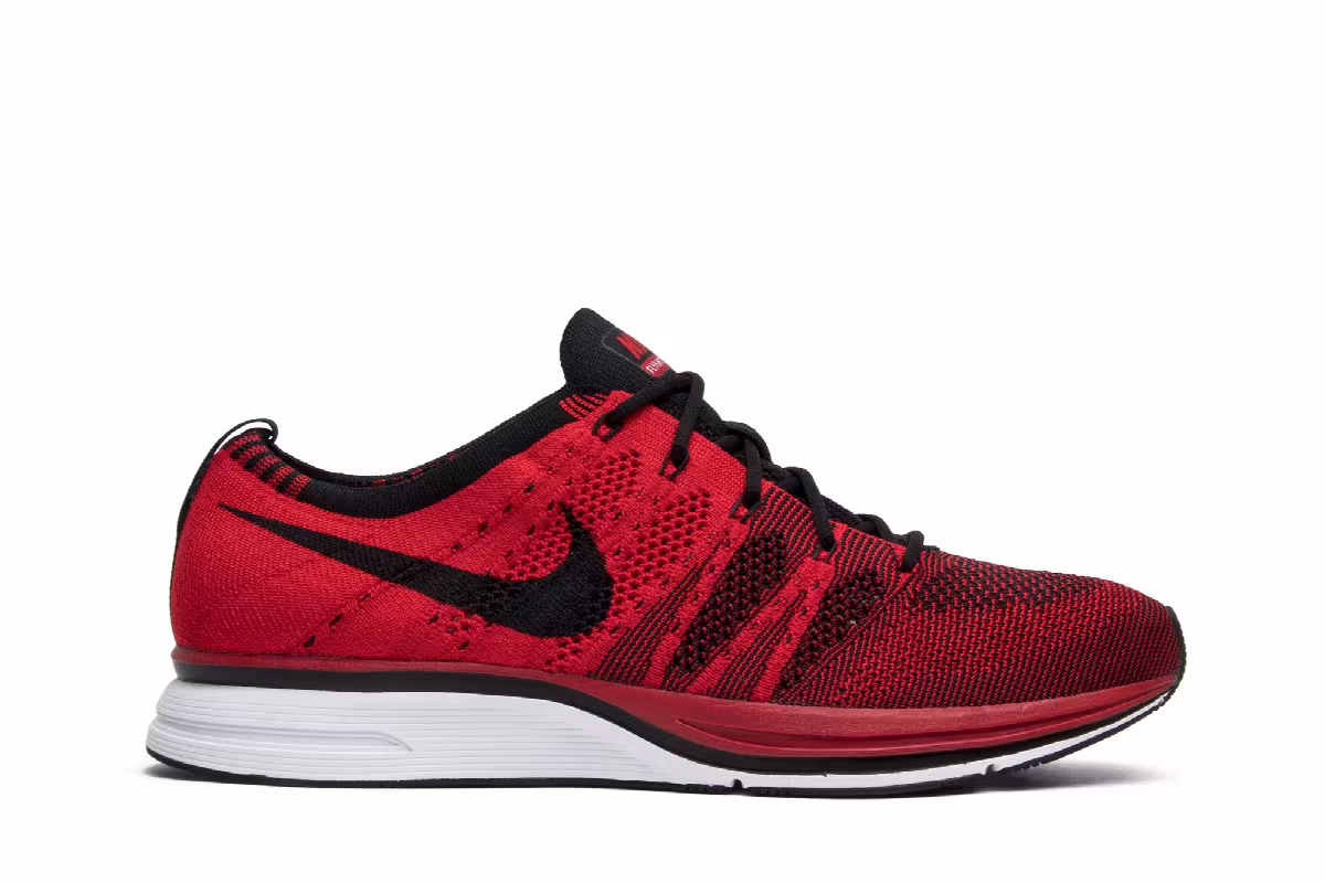 Nike Flyknit Trainer University Red, view 2