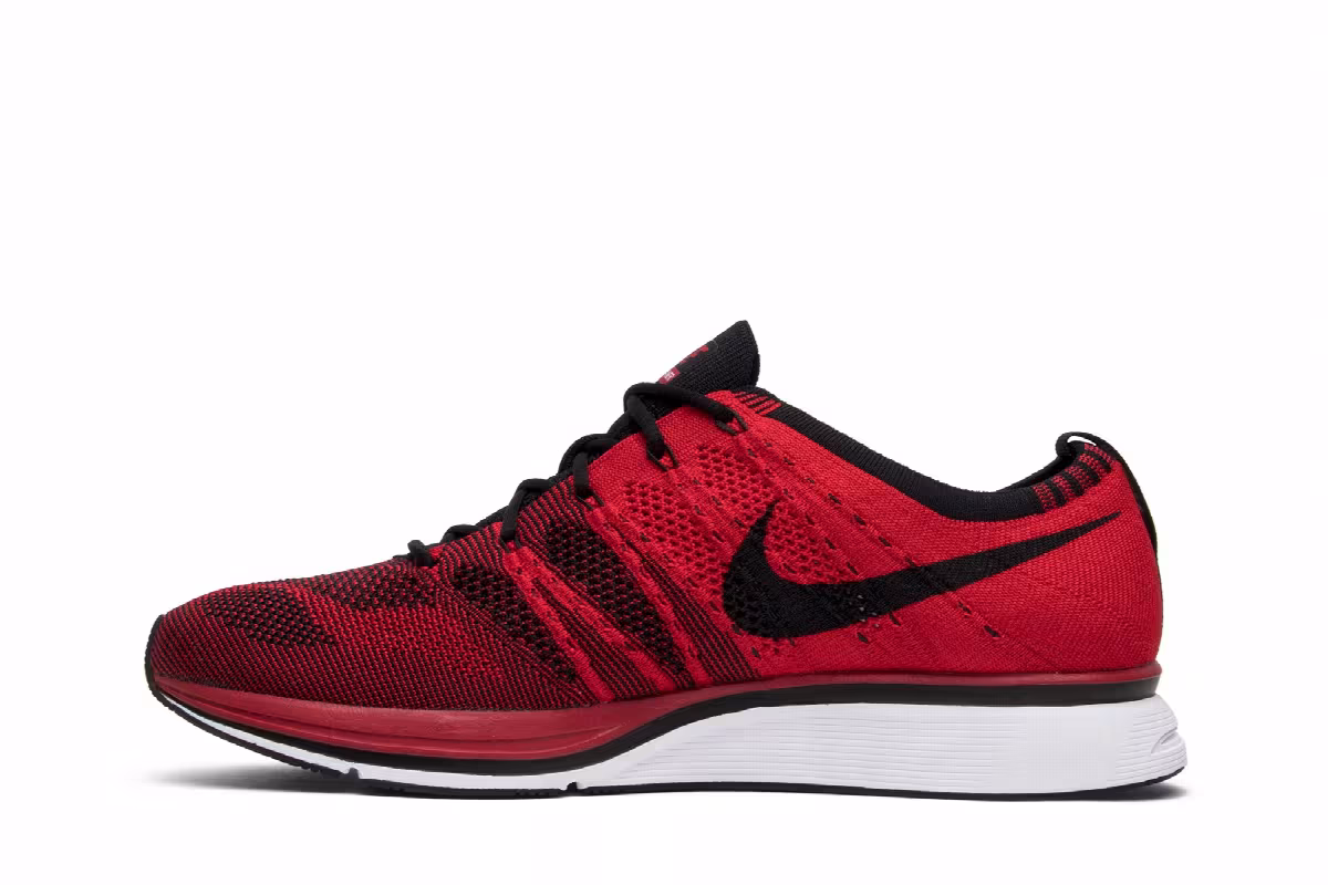 Nike Flyknit Trainer University Red, view 4