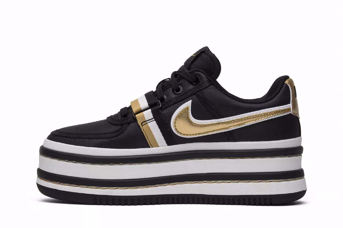 Nike Women's Vandal 2K Metallic Gold, view 4