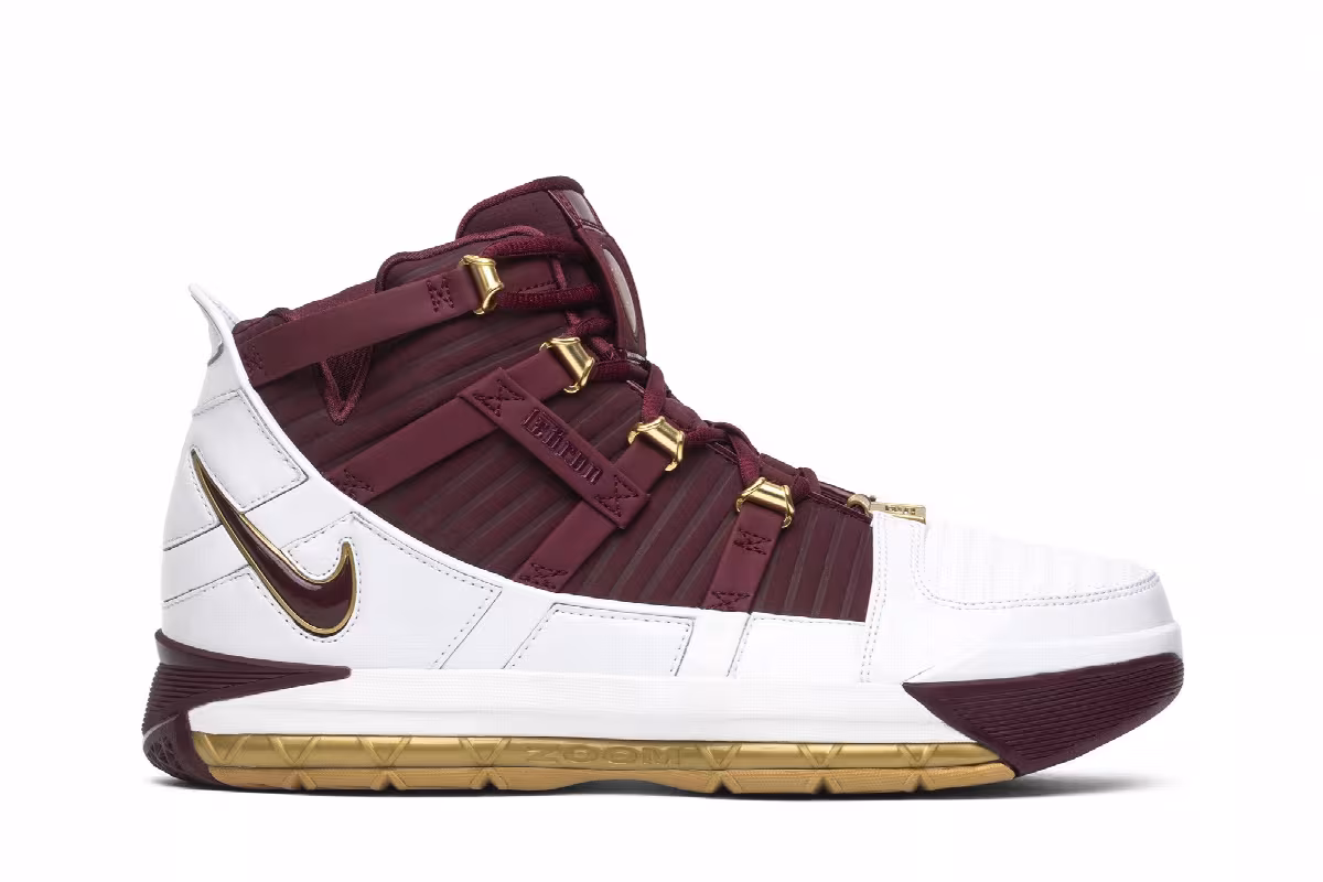 Nike Zoom LeBron 3 Christ the King 2018, view 2