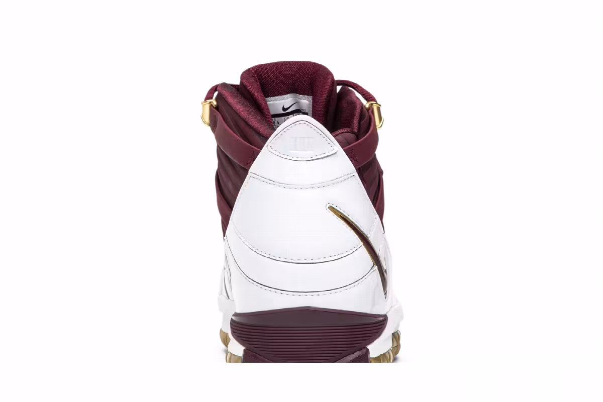 Nike Zoom LeBron 3 Christ the King 2018, view 8