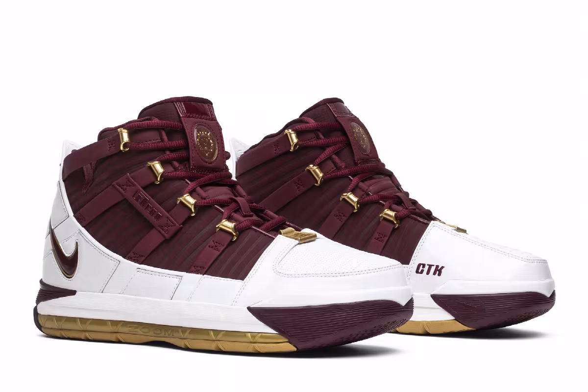 Nike Zoom LeBron 3 Christ the King 2018, view 9