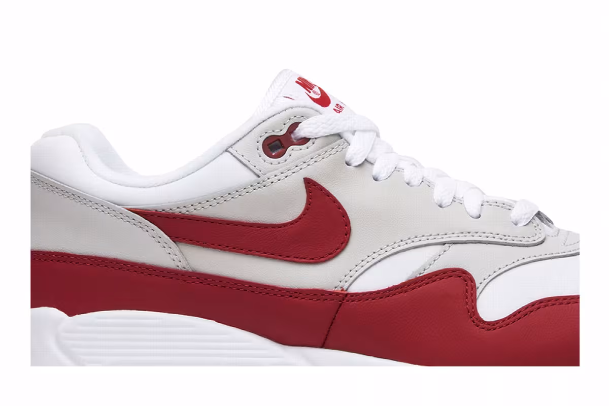 Nike Air Max 90/1 University Red, view 3