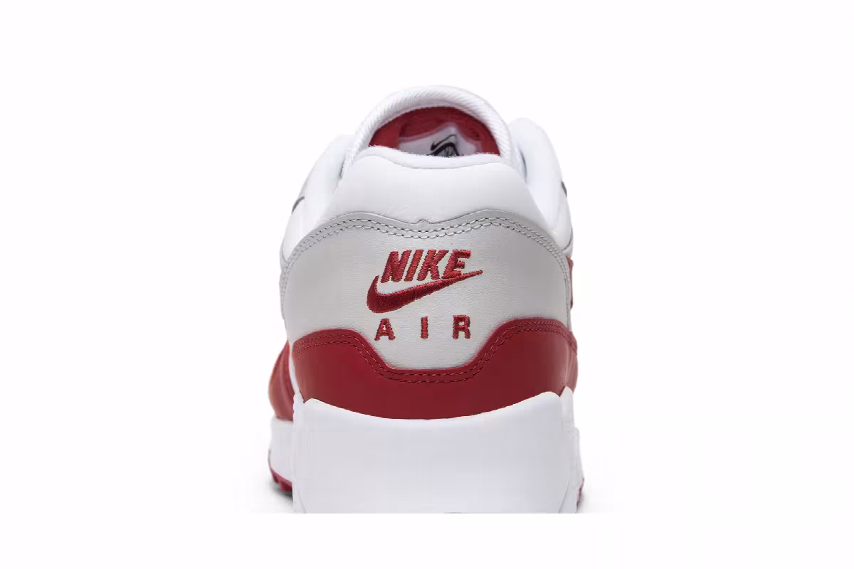 Nike Air Max 90/1 University Red, view 8