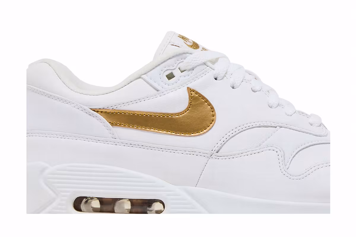 Nike Air Max 90/1 Metallic Gold, view 3