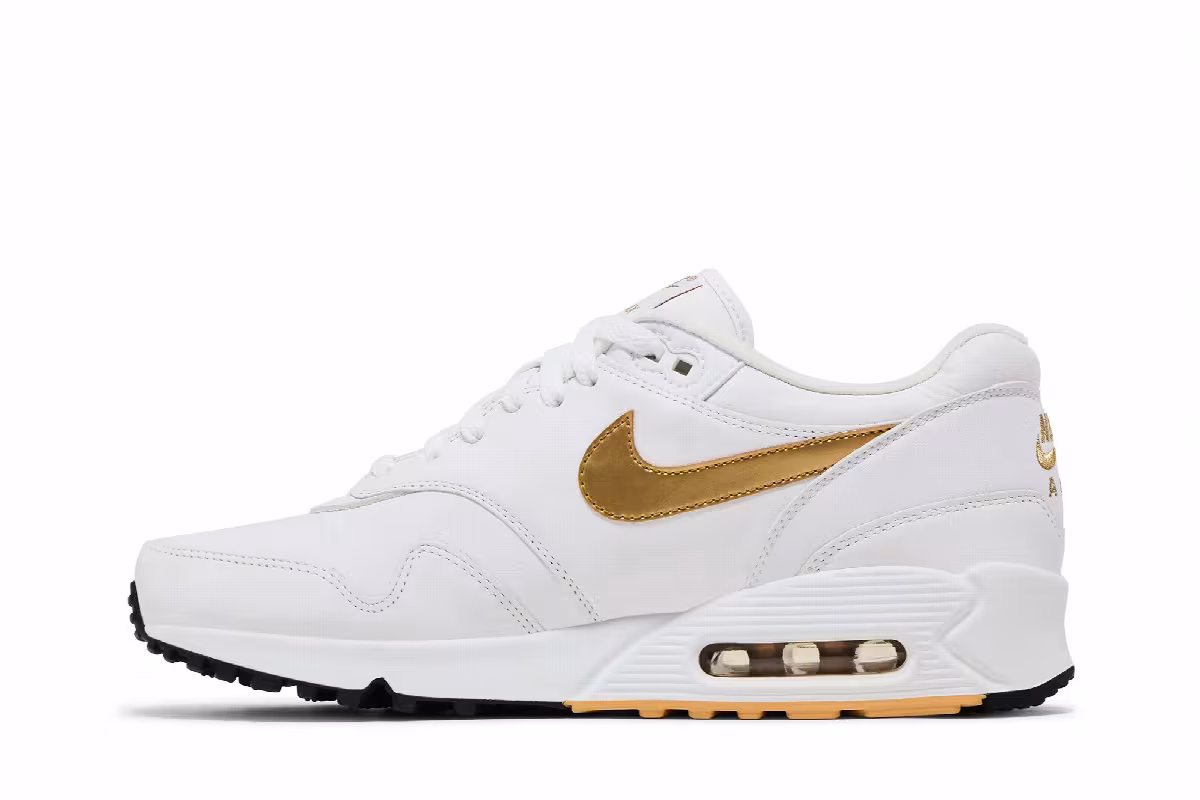 Nike Air Max 90/1 Metallic Gold, view 4