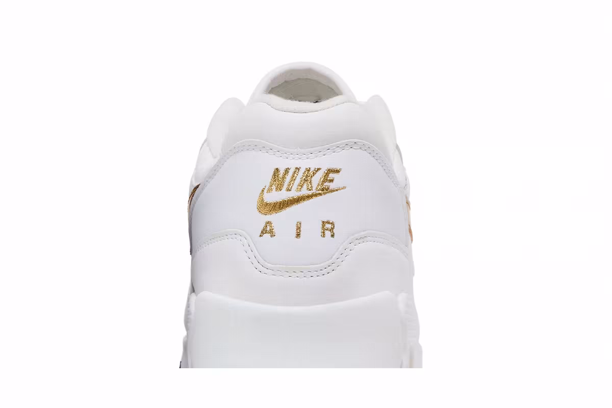 Nike Air Max 90/1 Metallic Gold, view 8