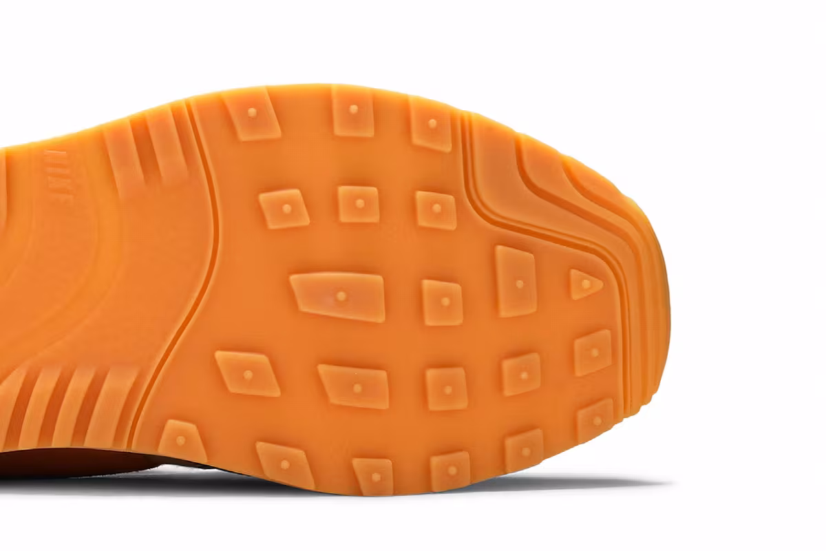 Nike Air Safari SE Atmos, view 6