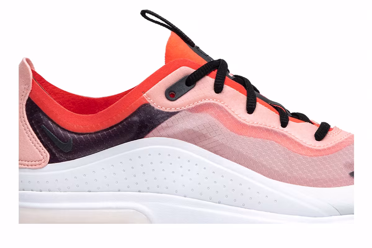 Nike Women's Air Max Dia SE Flash Crimson, view 3