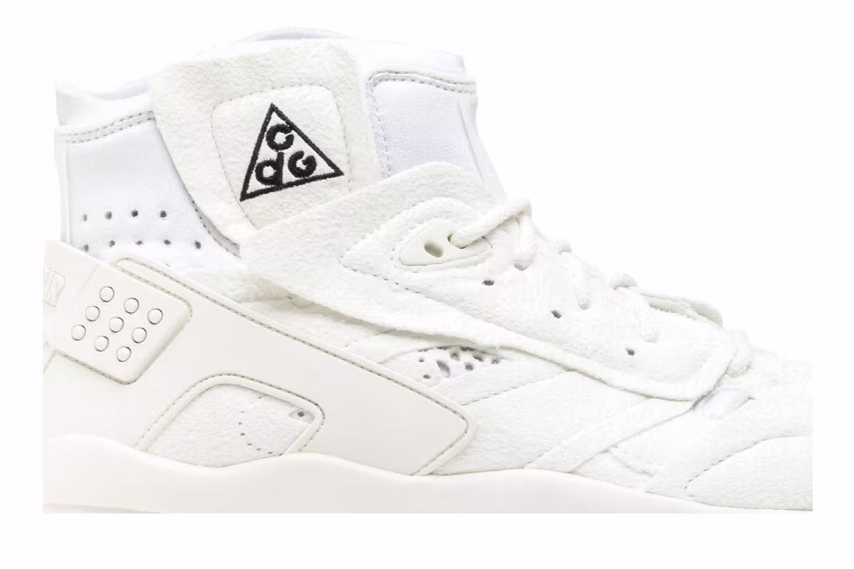 Comme des Garçons x Nike Air Mowabb White, view 3