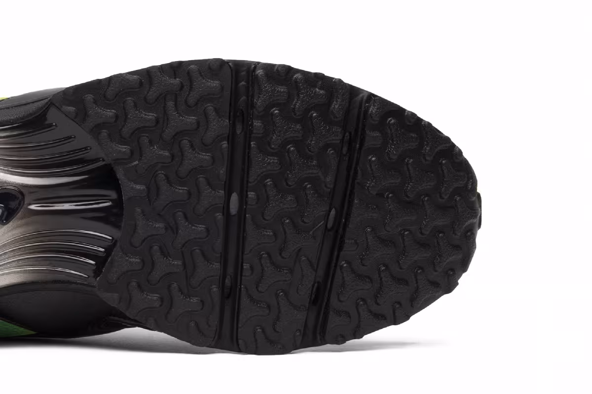 Supreme x Nike Zoom Streak Spectrum Plus Black, view 6
