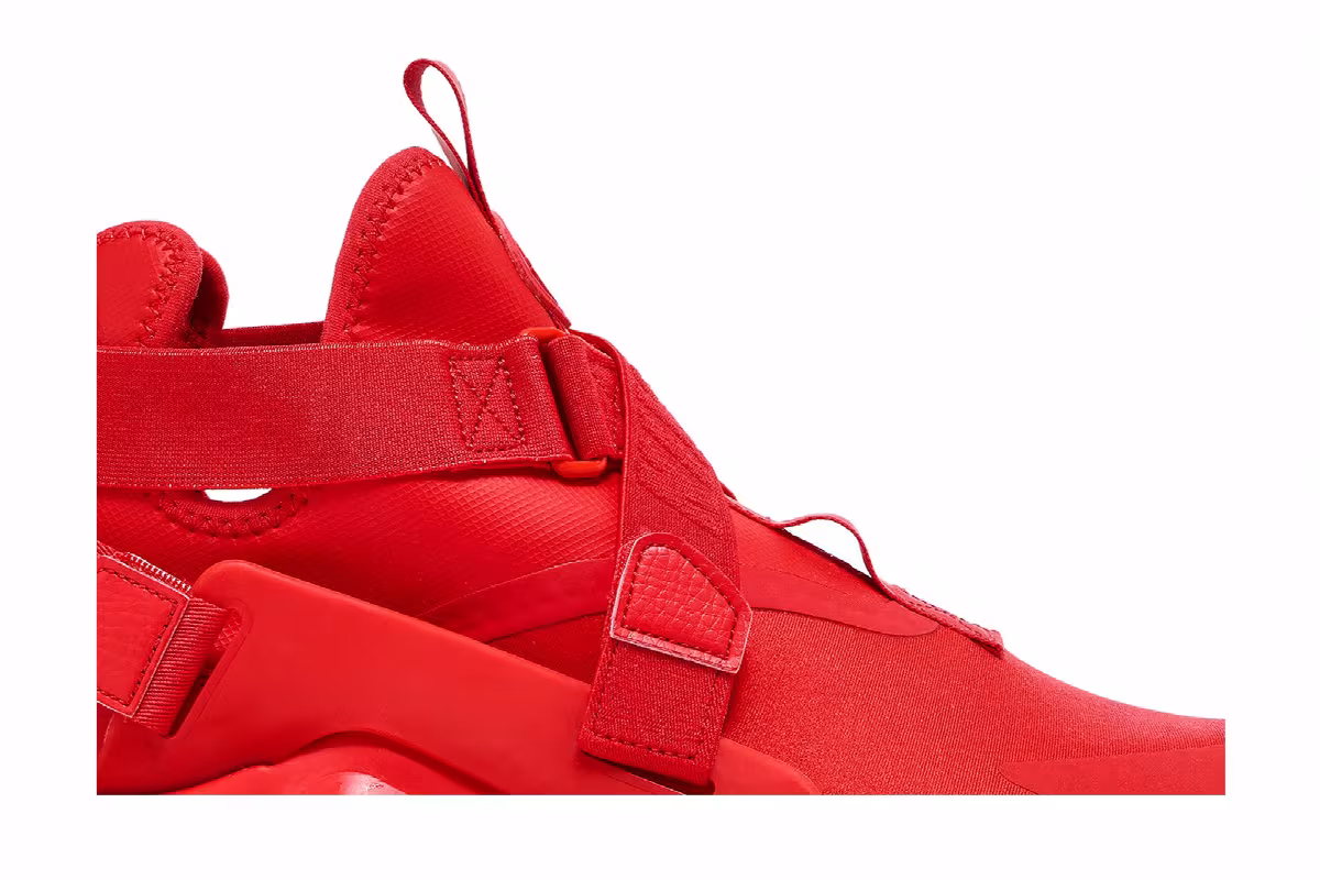 Nike Women's Air Huarache City Speed Red, view 3