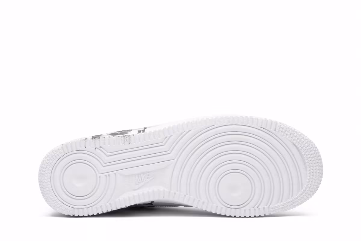Supreme x Comme des Garçons SHIRT x Nike Air Force 1 Low Eyes, view 5