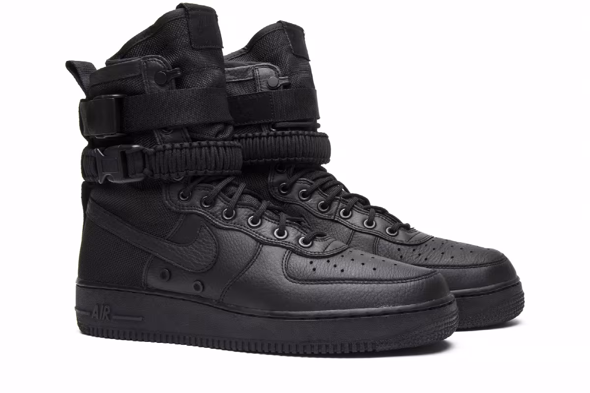 Nike SF Air Force 1 Triple Black, view 9