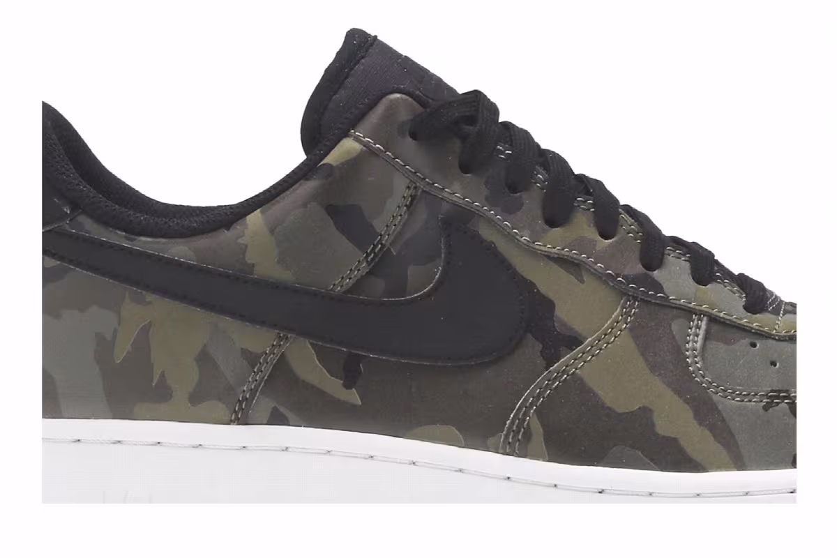 Nike Air Force 1 Olive Reflective Camo, view 3