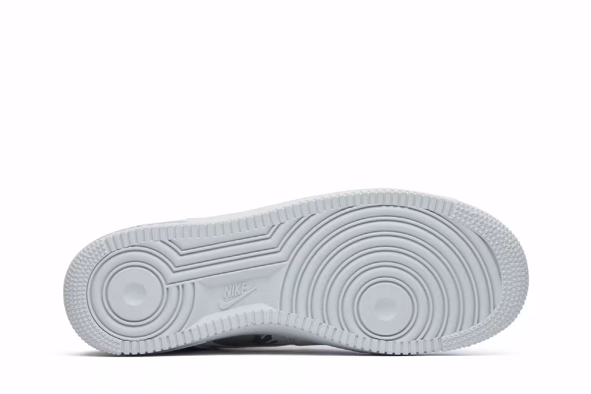 Nike Air Force 1 Grey Reflective Camo, view 5
