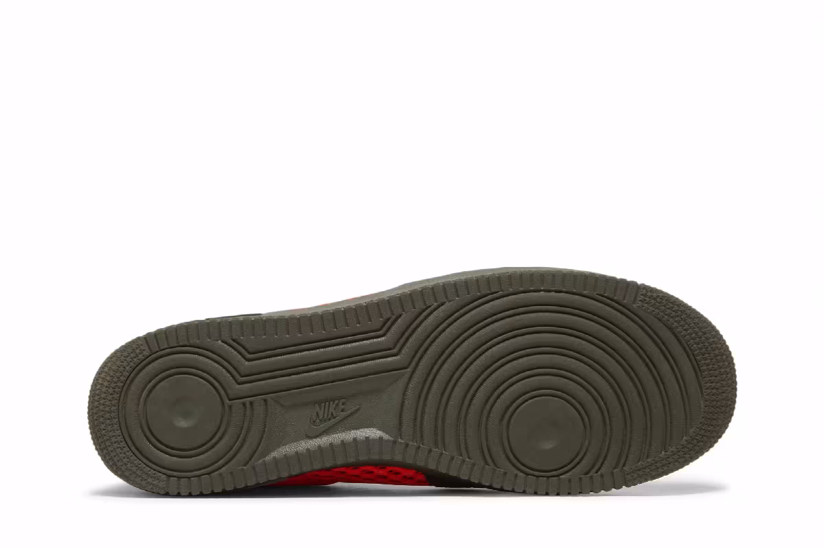 Nike SF Air Force 1 Mid QS Cargo Khaki Crimson, view 5