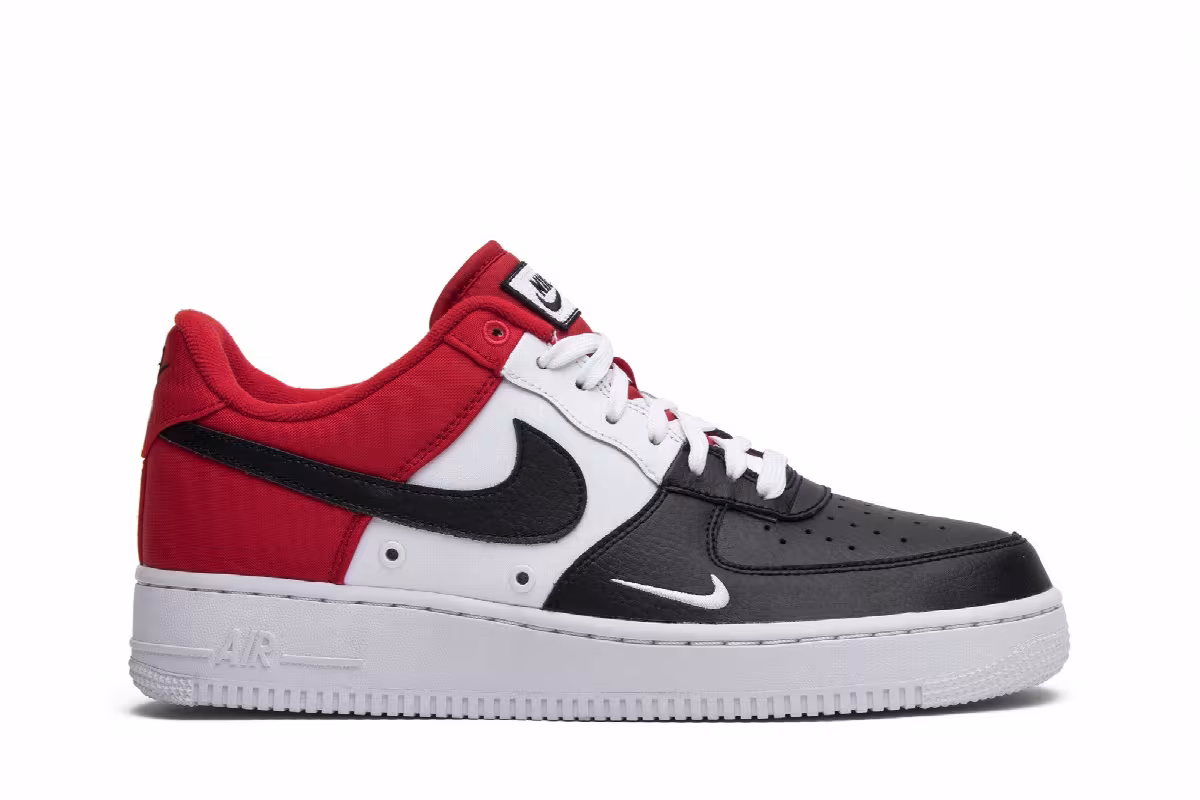 Nike Air Force 1 Low Black Toe, view 2