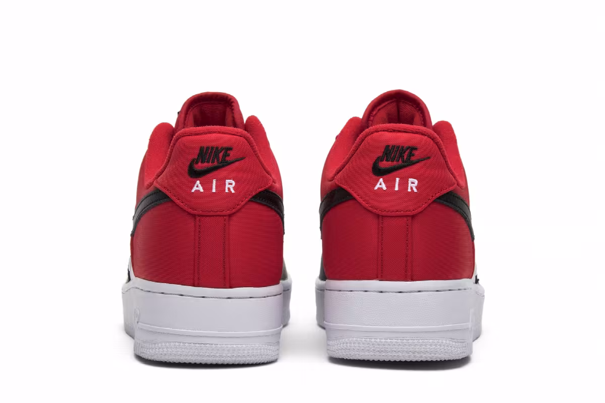 Nike Air Force 1 Low Black Toe, view 7
