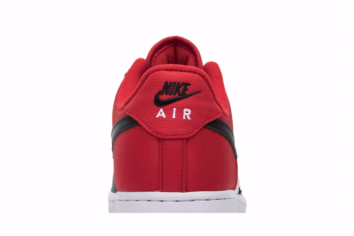 Nike Air Force 1 Low Black Toe, view 8