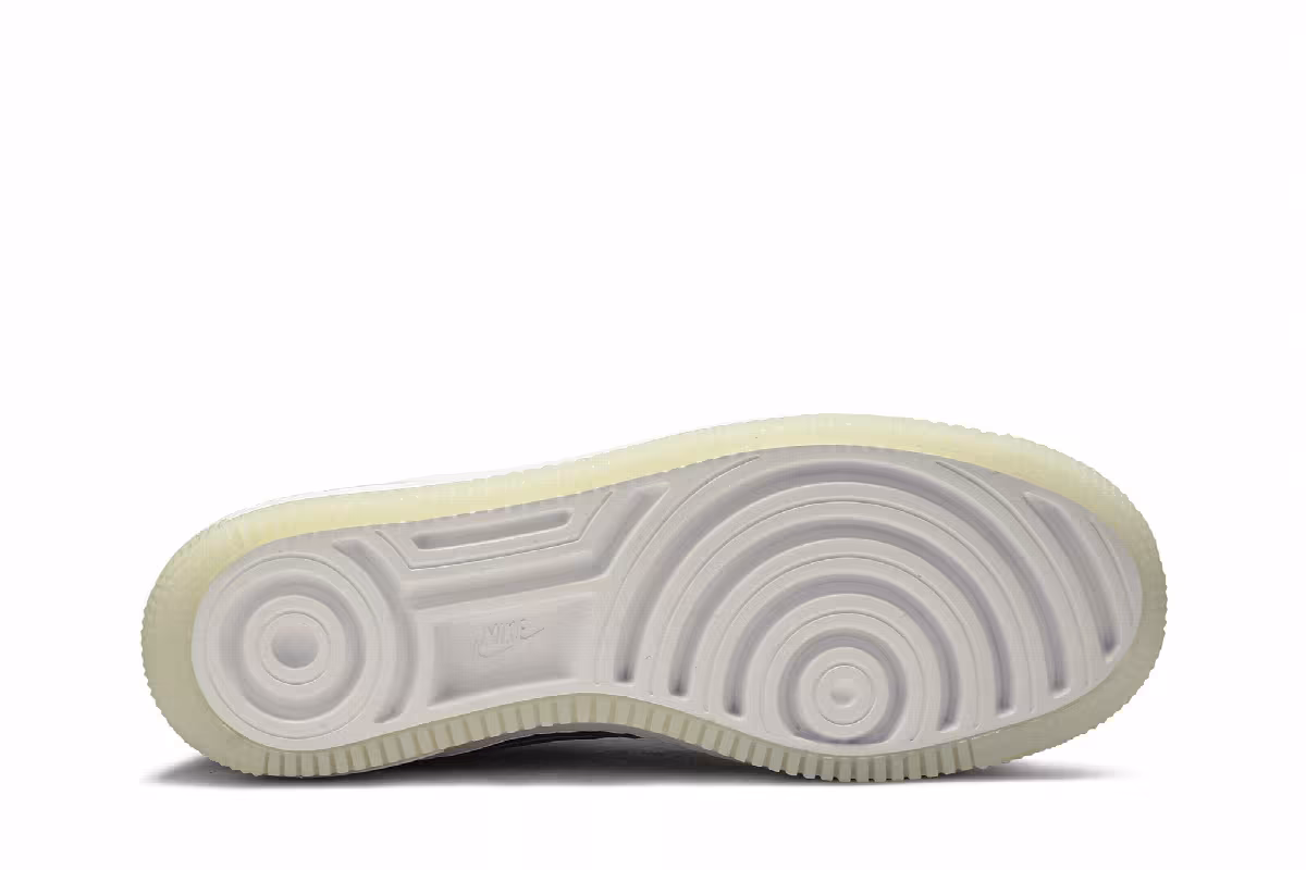 Nike Women's Air Force 1 Upstep Shine, view 5