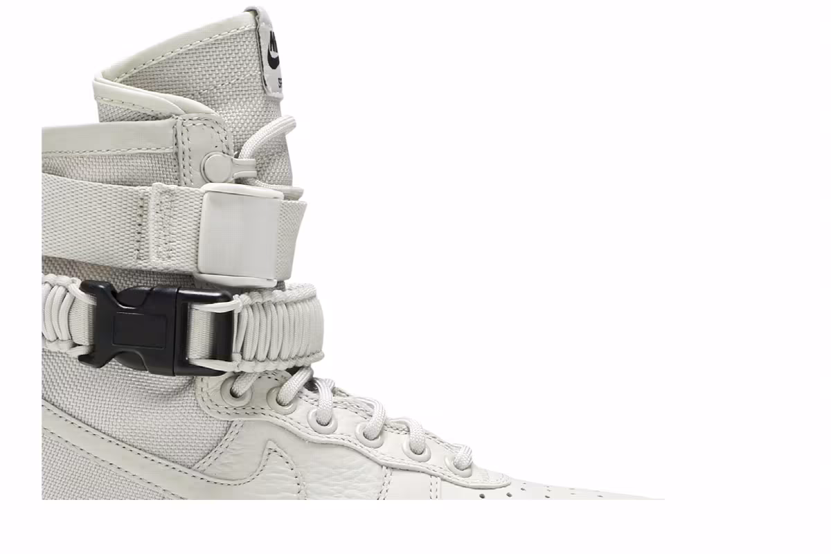 Nike Women's SF Air Force 1 High Light Bone, view 3