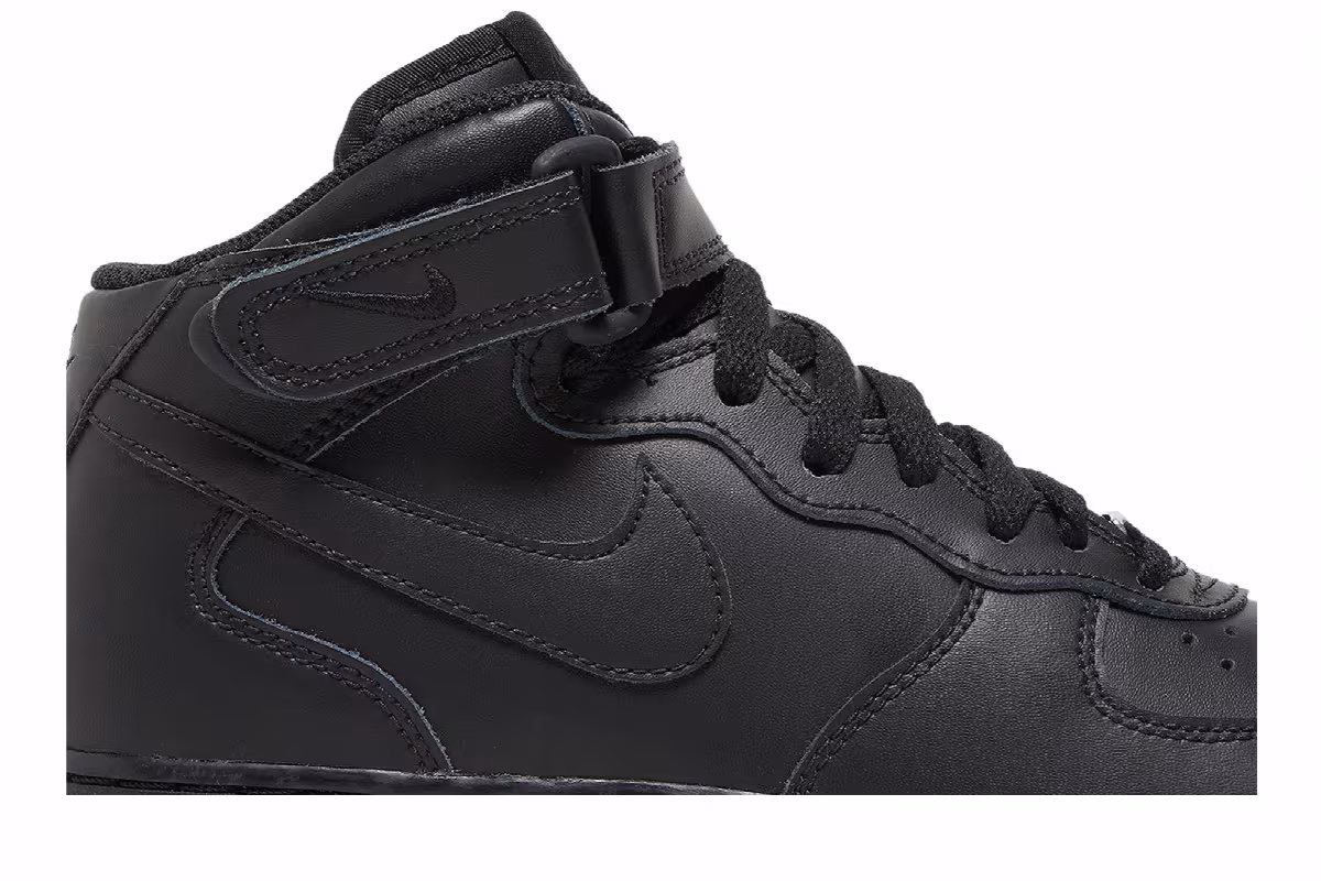 Nike Air Force 1 Mid GS Black, view 3