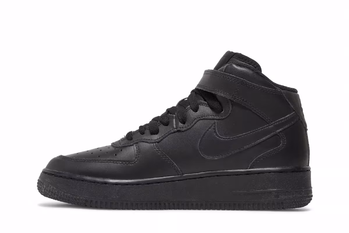 Nike Air Force 1 Mid GS Black, view 4