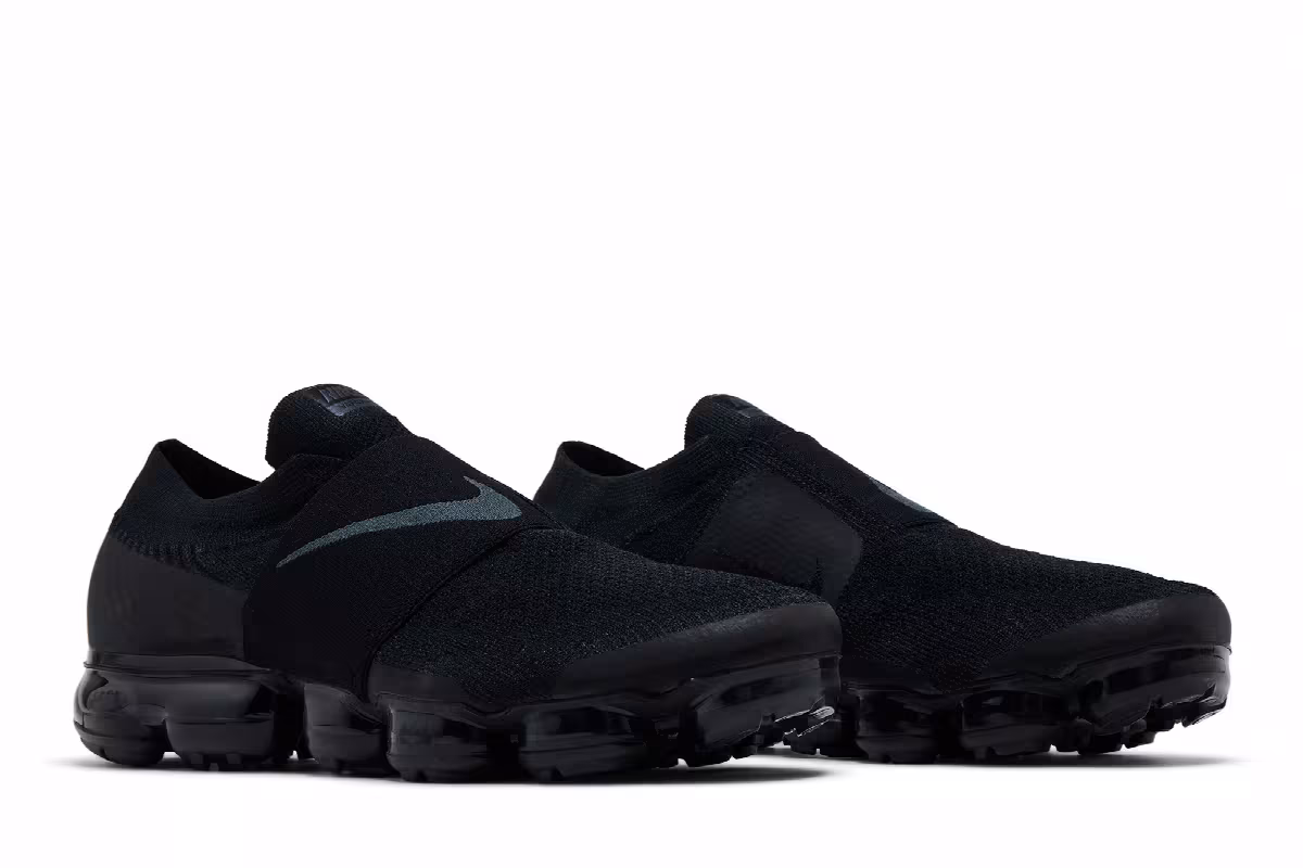 Nike Air VaporMax Moc Triple Black, view 9
