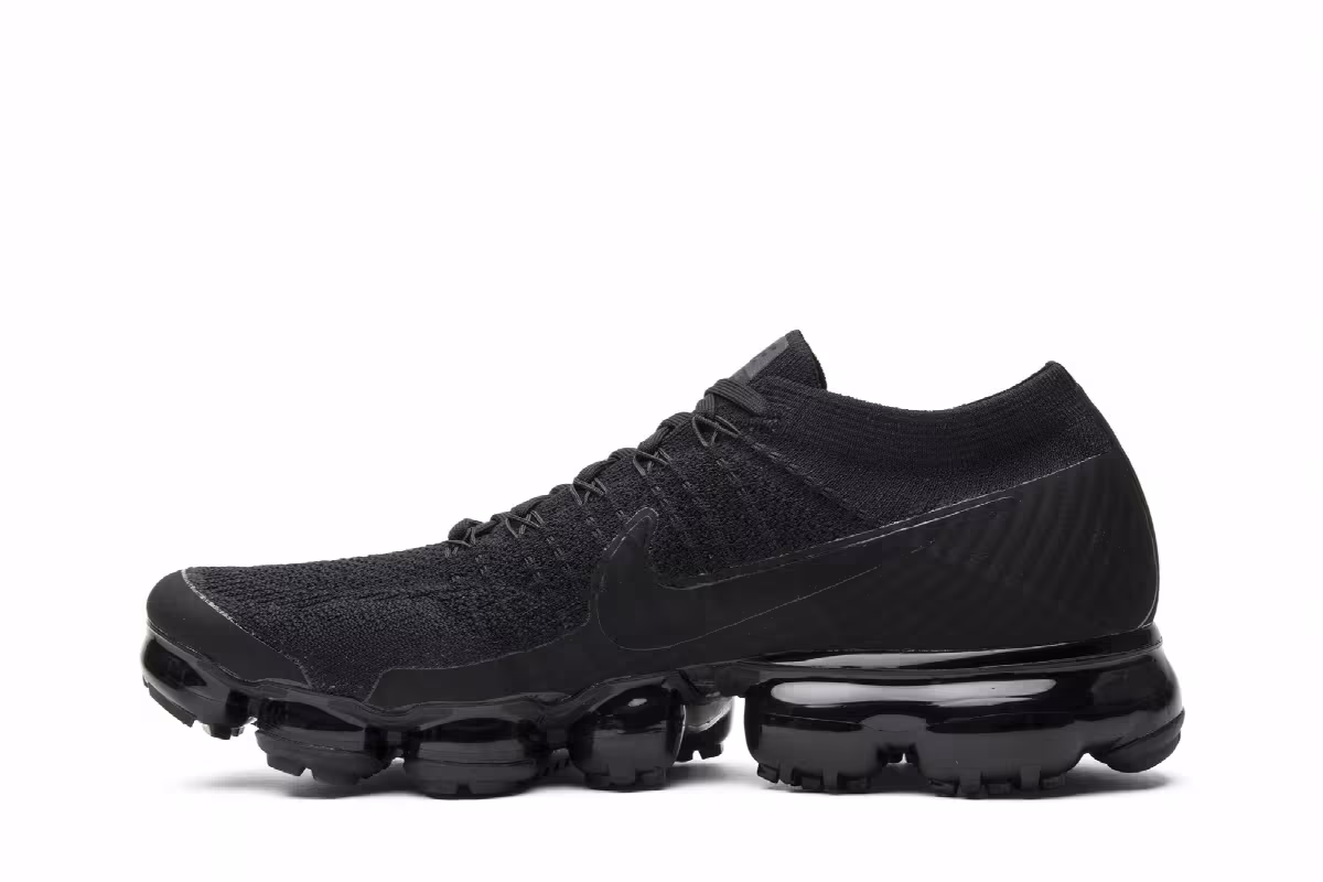 Nike Air VaporMax Triple Black 2.0, view 4