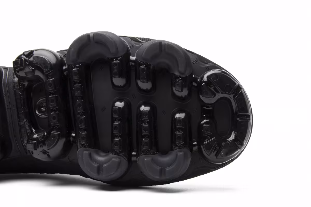 Nike Air VaporMax Triple Black 2.0, view 6