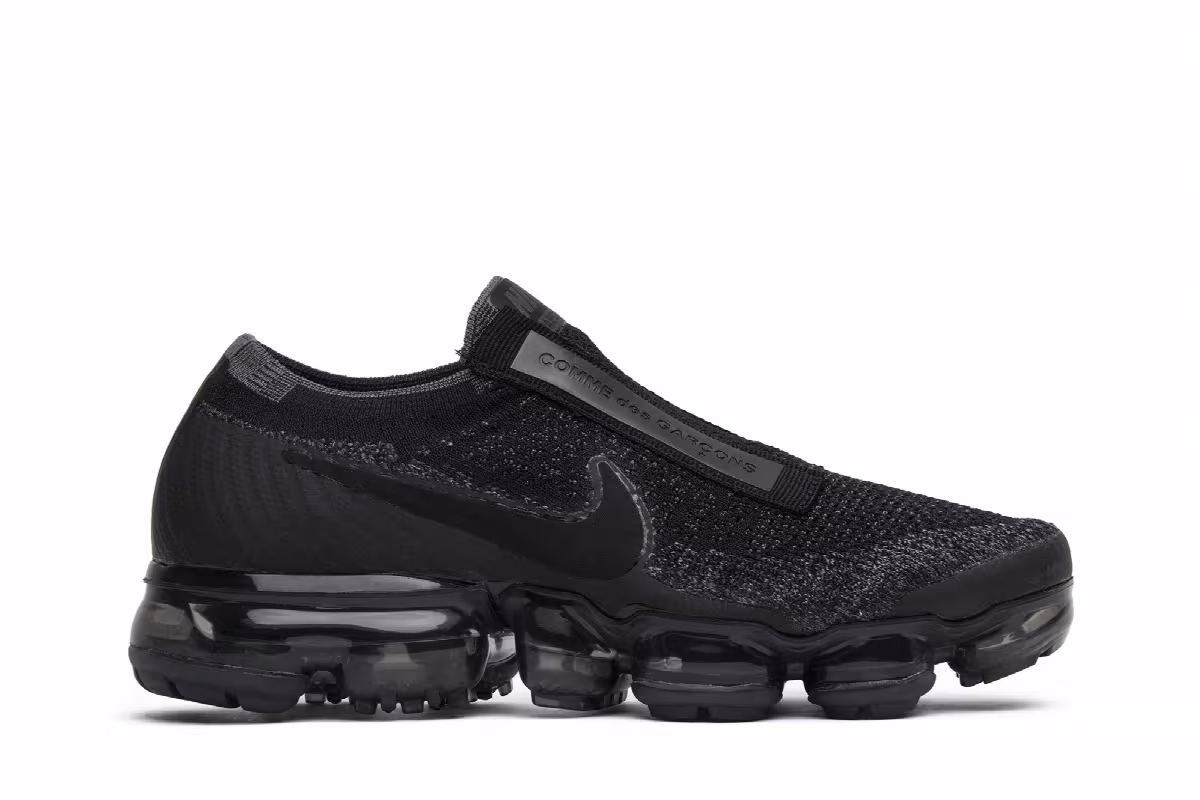 Comme des Garçons x Nike Women's Air VaporMax Black, view 2