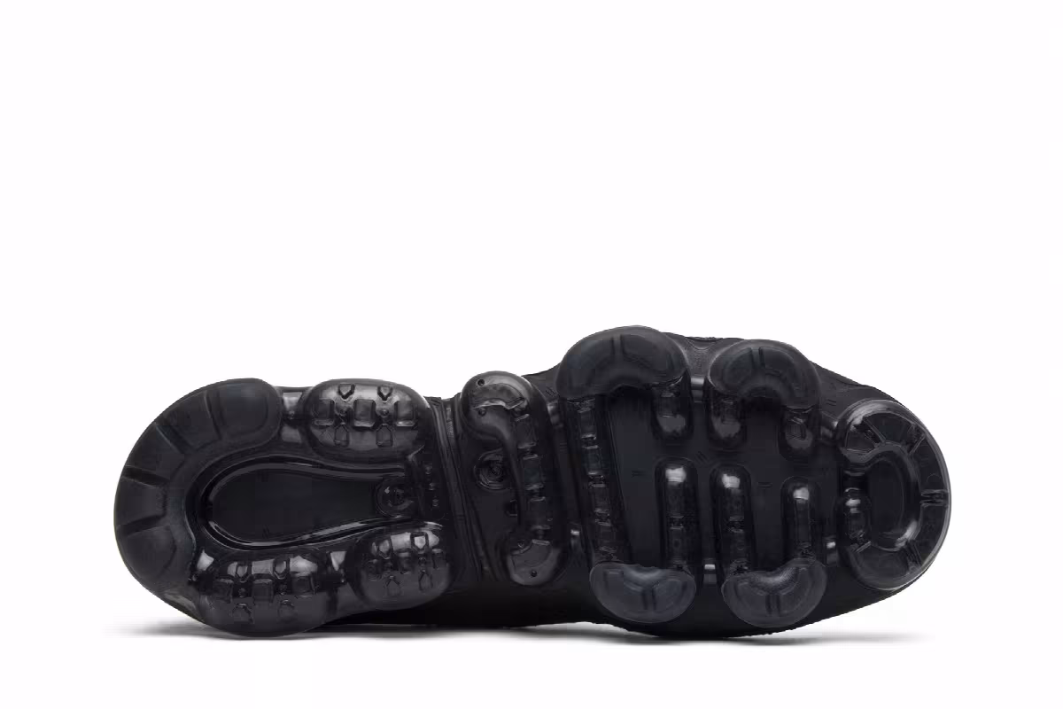 Comme des Garçons x Nike Women's Air VaporMax Black, view 5