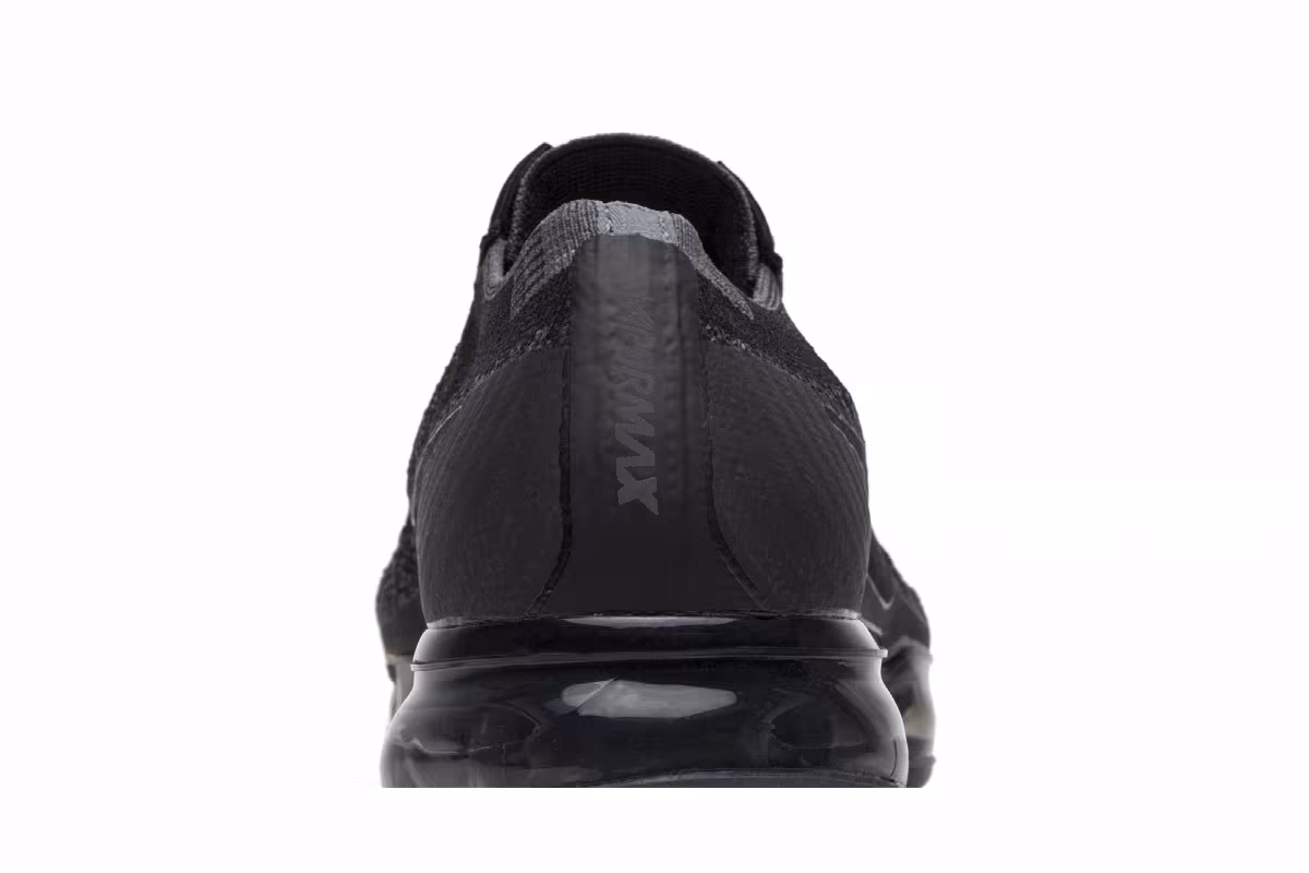 Comme des Garçons x Nike Women's Air VaporMax Black, view 8